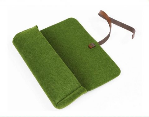 Felt rolling pencil case