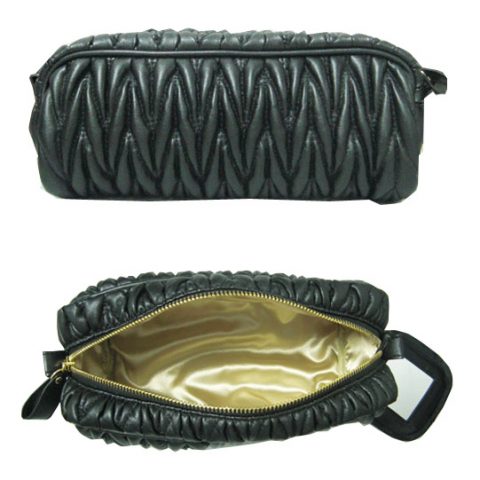 Special quilted PVC cosmetic bag with mirror